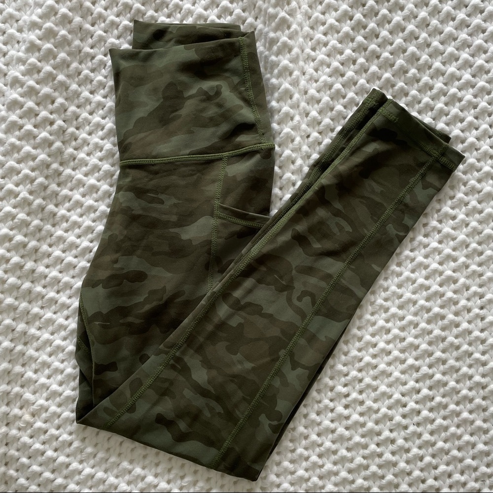 COLORFULKOALA Camo Leggings (with pockets!)